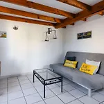 Pavillon Mezzanine Avec Piscine Et Parking, - Fr-1-409-117 Villa