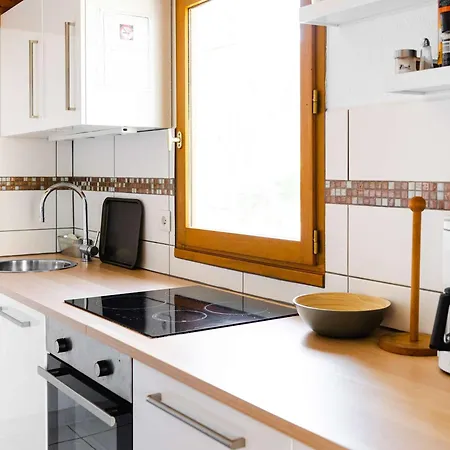 Pavillon Mezzanine Avec Piscine Et Parking, - Fr-1-409-117 Villa *